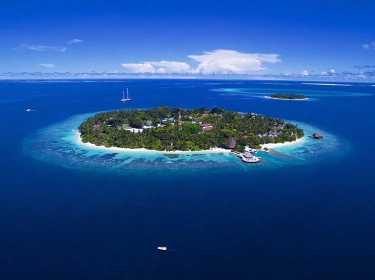 Bandos Island Resort & Spa - 4-Star Maldives Resort