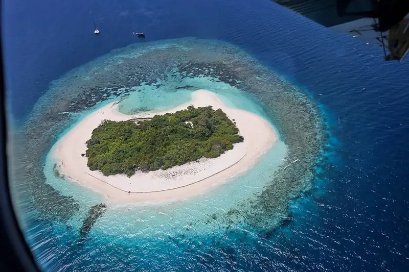 Diamonds Thudufushi Beach&Water Villas