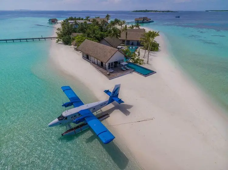 Four Seasons Private Island Maldives At Voavah - 7-Star Maldives Resort