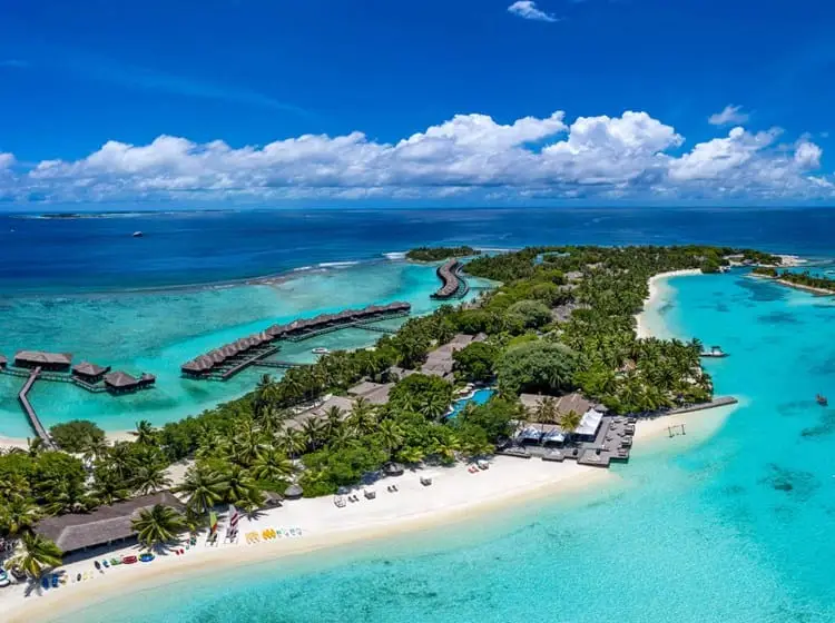  Sheraton Full Moon Island - 4-Star Maldives Resort